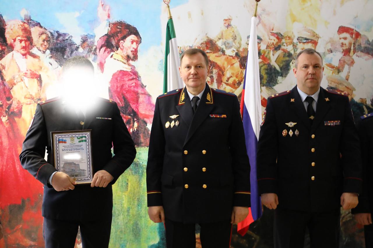 В МВД по Республике Ингушетия наградили отличившихся сотрудников УЭБиПК В МВД по Республике Ингушетия наградили отличившихся сотрудников УЭБиПК