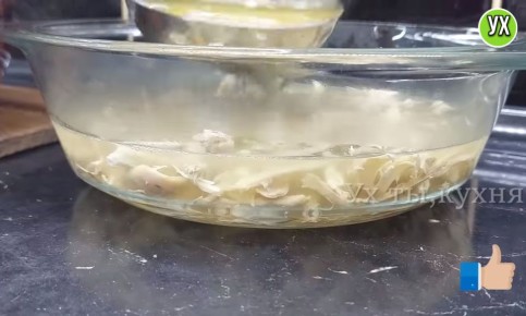 Нежный куриный холодец без желатина: изюминка праздничного стола