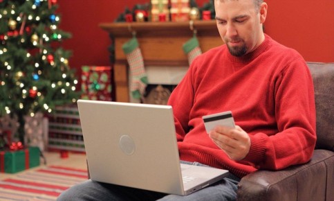 Как встретить Новый год с минимальными тратами и без долгов