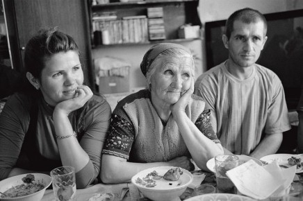 Кого лучше держать на расстоянии после 50: 9 типов родственников