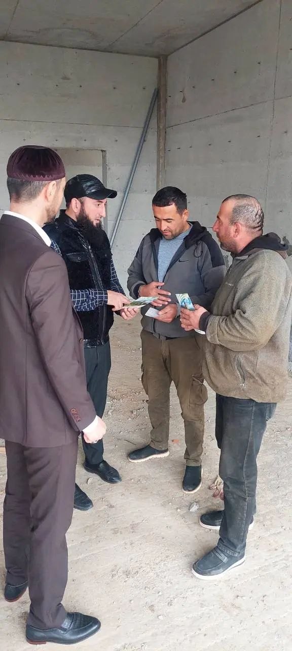 Сотрудники Миннаца Ингушетии провели адаптационную встречу с мигрантами на предприятии «Маяк»