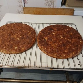 Лепёшки с зелёным луком и яйцом