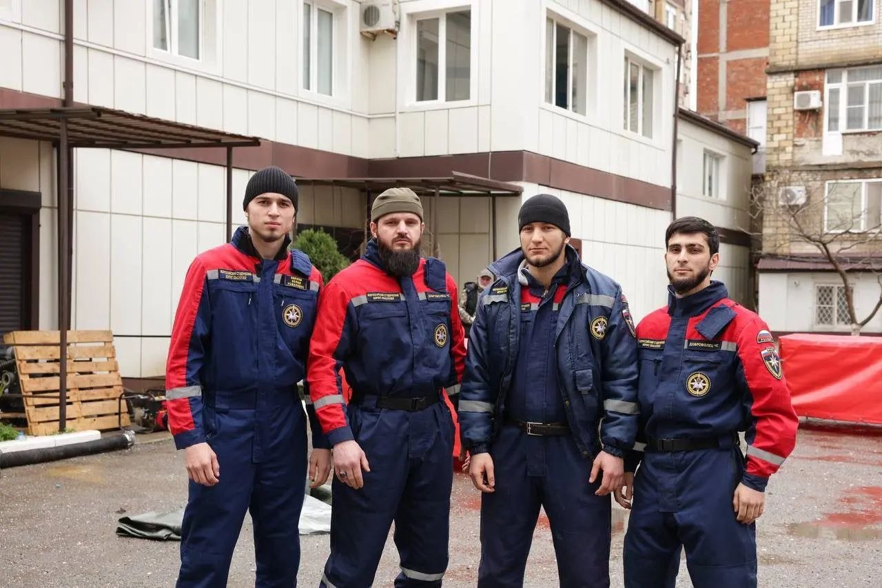 Добровольцы из Ингушетии помогают ликвидировать последствия паводка в Дагестане