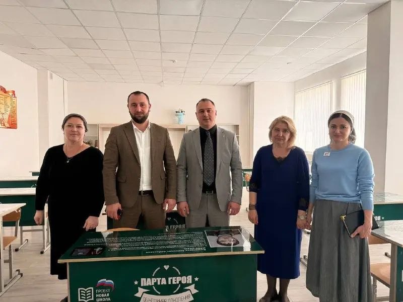 В центре одарённых детей «Олимп» в Яндаре открыли 51-ю «Парту Героя»