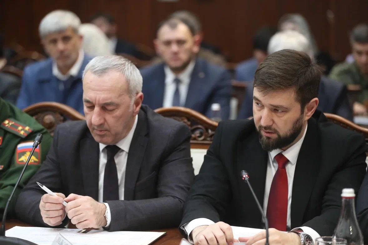 Под председательством премьер-министра Владимира Сластенина состоялось заседание Правительства республики Под председательством премьер-министра Владимира Сластенина состоялось заседание Правительства республики