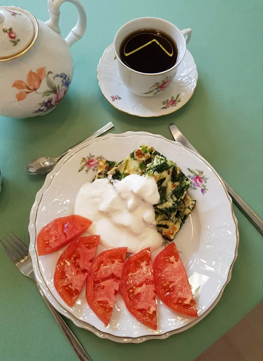 Как приготовить ароматный омлет из зелени по азербайджанским рецептам