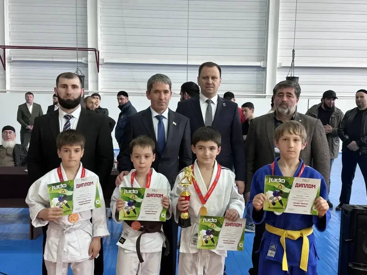 В сельском поселении Средние Ачалуки прошёл открытый районный турнир по дзюдо «Спорт против терроризма»