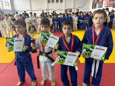 В Верхних Ачалуках прошёл турнир по дзюдо «Спорт против терроризма»