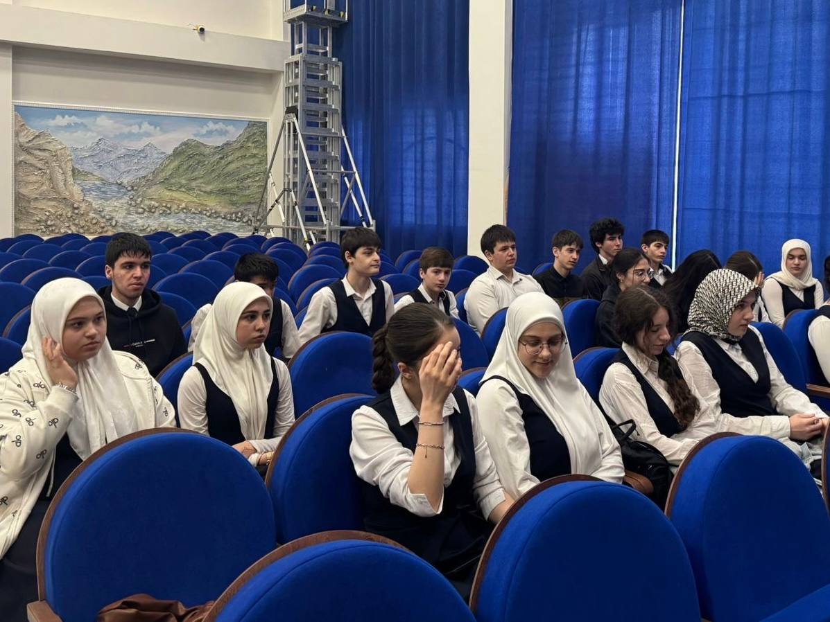 Следователь территориального следственного отдела следственного управления по Республике Ингушетия провел профилактическую беседу с кадетами Следователь территориального следственного отдела следственного управления по Республике Ингушетия провел профилактическую беседу с кадетами