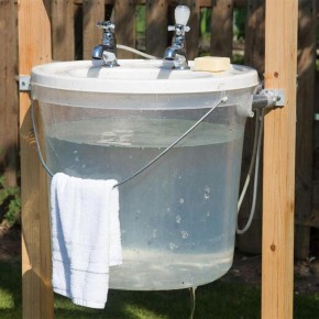 Простой умывальник из канистры: быстрый и удобный способ обеспечить дачный комфорт