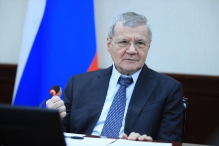 Полномочный представитель Президента России в СКФО Юрий Чайка встретился с ветеранами специальной военной операции — участниками федеральной программы «Время героев» и региональных кадровых проектов округа