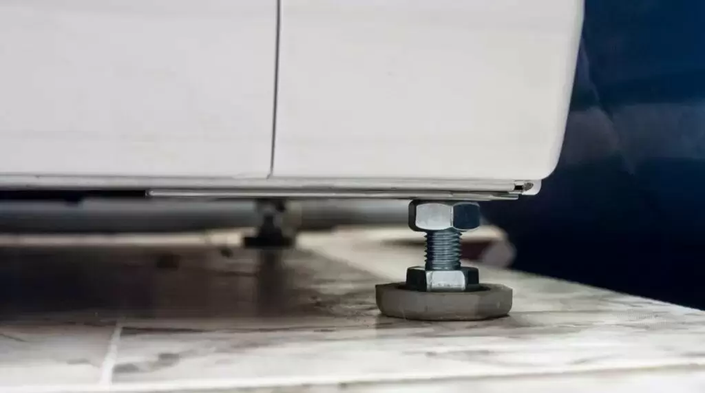 Спокойная стирка: как правильно установить стиральную машину