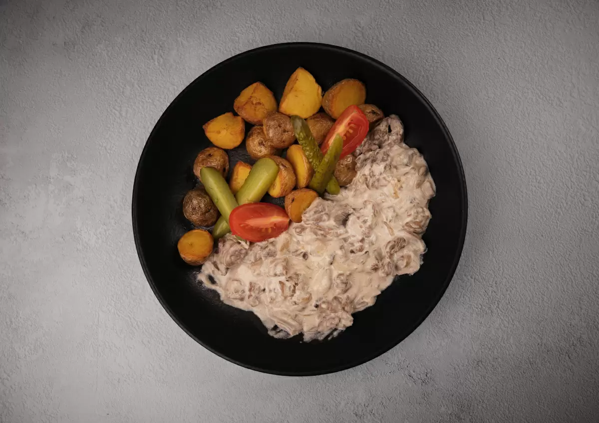 Бефстроганов: от аристократической утонченности до кулинарного символа России