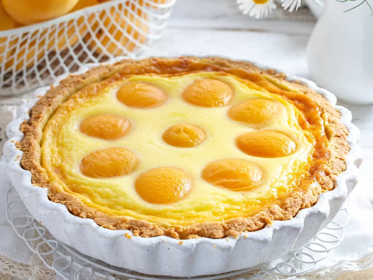 Сочные абрикосы в пироге: рецепт, который радует глаз и вкус