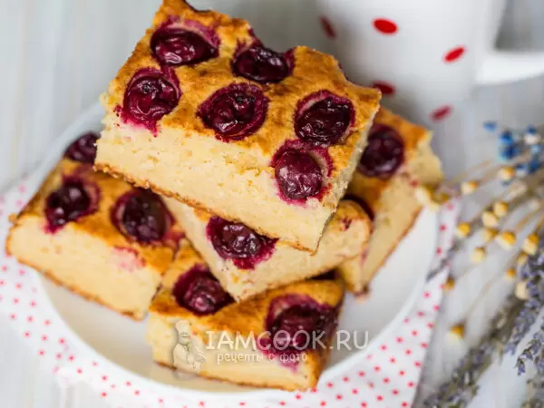 Ностальгия по бабушкиным пирогам: вишневые рецепты на современный лад