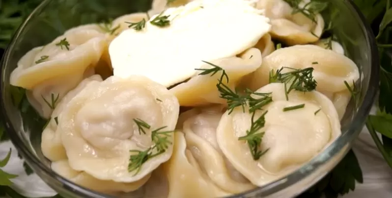 Секретный ингредиент для идеальных пельменей: как лавровый лист повышает вкус теста