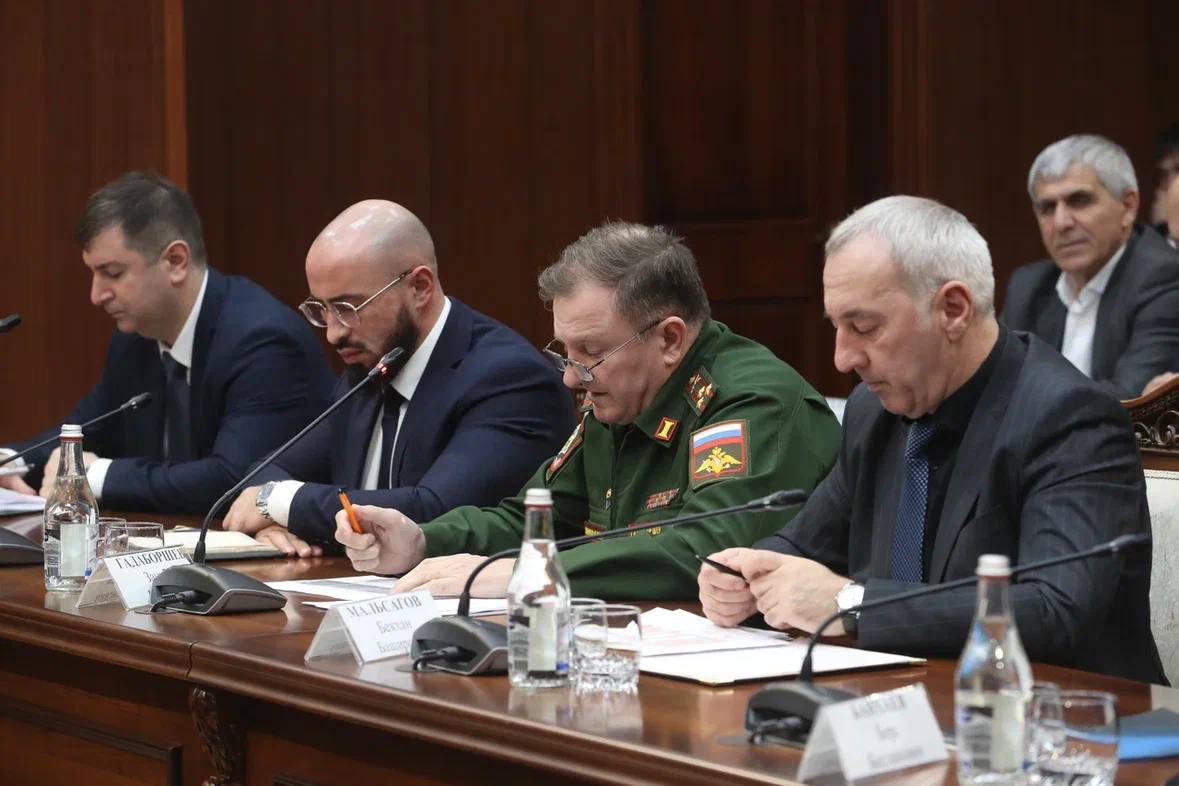 В Магасе под руководством Председателя Правительства Ингушетии Владимира Сластенина состоялось еженедельное заседание кабинета министров В Магасе под руководством Председателя Правительства Ингушетии Владимира Сластенина состоялось еженедельное заседание кабинета министров