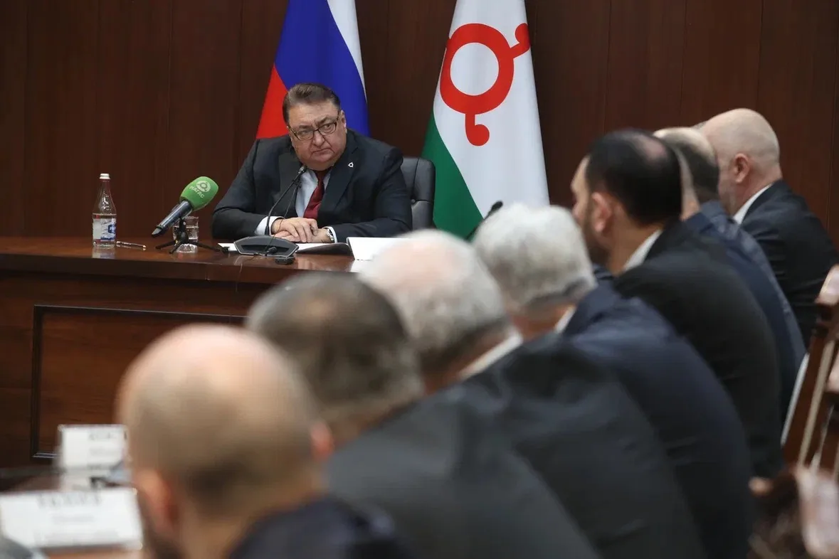 В Магасе под председательством премьер-министра республики Владимира Сластенина состоялось заседание межведомственной рабочей группы по вопросам обращения с отходами производства и потребления