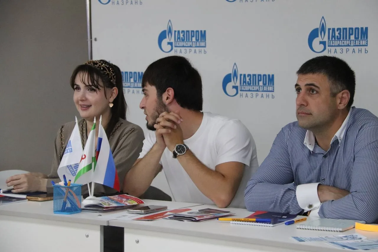 Махмуд-Али Калиматов: 17 апреля в республике пройдет региональный этап Всероссийской ярмарки трудоустройства «Работа России Махмуд-Али Калиматов: 17 апреля в республике пройдет региональный этап Всероссийской ярмарки трудоустройства «Работа России