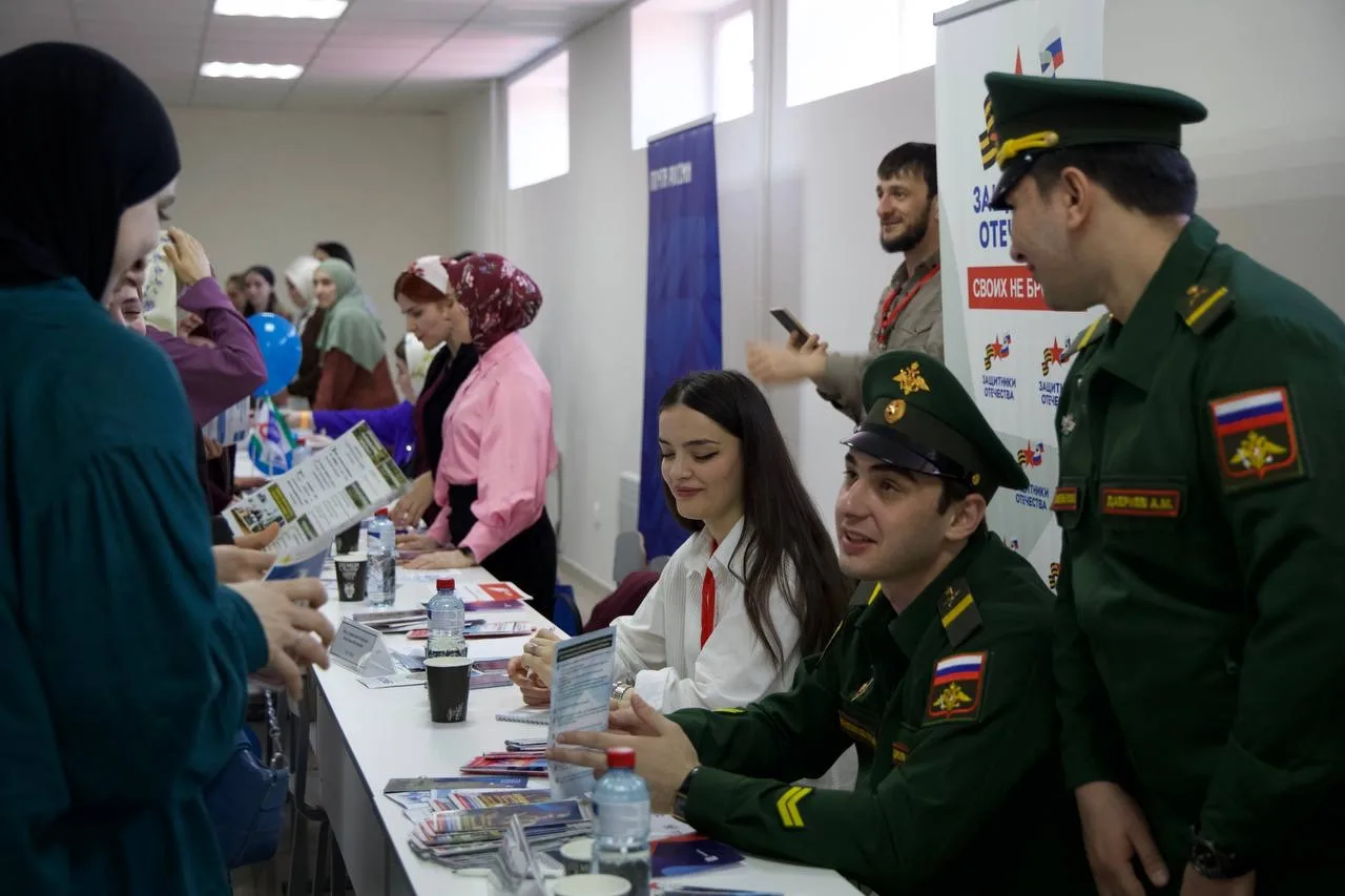 Махмуд-Али Калиматов: 17 апреля в республике пройдет региональный этап Всероссийской ярмарки трудоустройства «Работа России Махмуд-Али Калиматов: 17 апреля в республике пройдет региональный этап Всероссийской ярмарки трудоустройства «Работа России