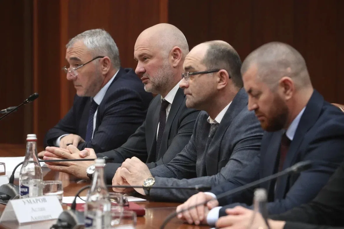 В Магасе под председательством премьер-министра республики Владимира Сластенина состоялось заседание межведомственной рабочей группы по вопросам обращения с отходами производства и потребления В Магасе под председательством премьер-министра республики Владимира Сластенина состоялось заседание межведомственной рабочей группы по вопросам обращения с отходами производства и потребления