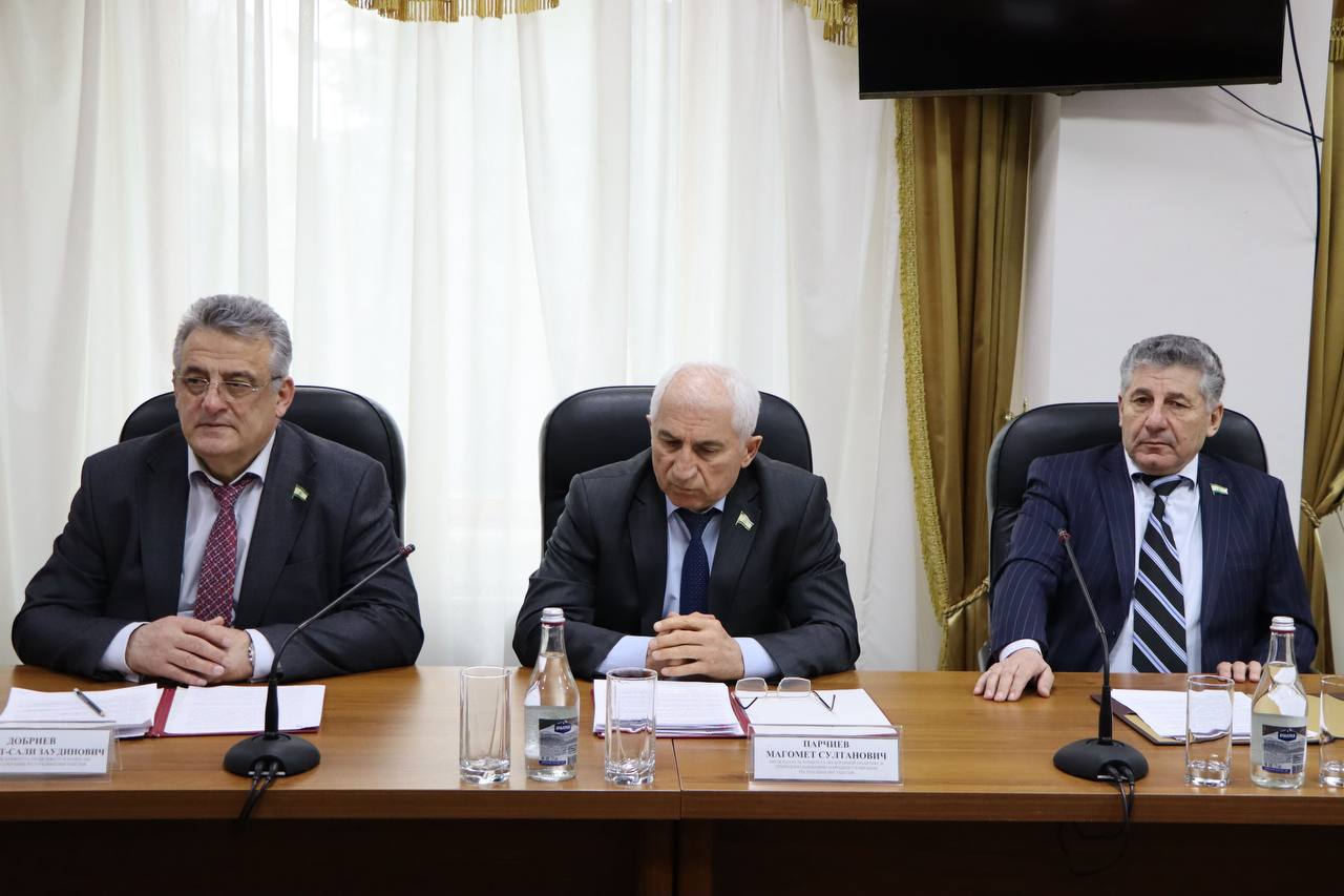 Формируется проект повестки апрельского заседания Парламента Формируется проект повестки апрельского заседания Парламента