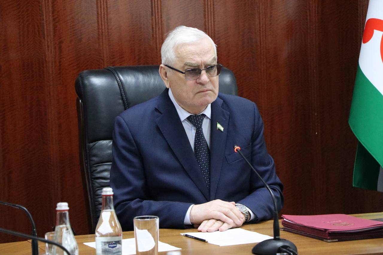 Формируется проект повестки апрельского заседания Парламента