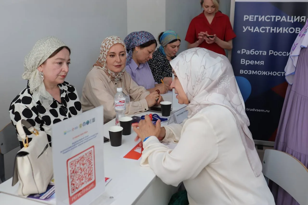 Махмуд-Али Калиматов: 17 апреля в республике пройдет региональный этап Всероссийской ярмарки трудоустройства «Работа России Махмуд-Али Калиматов: 17 апреля в республике пройдет региональный этап Всероссийской ярмарки трудоустройства «Работа России