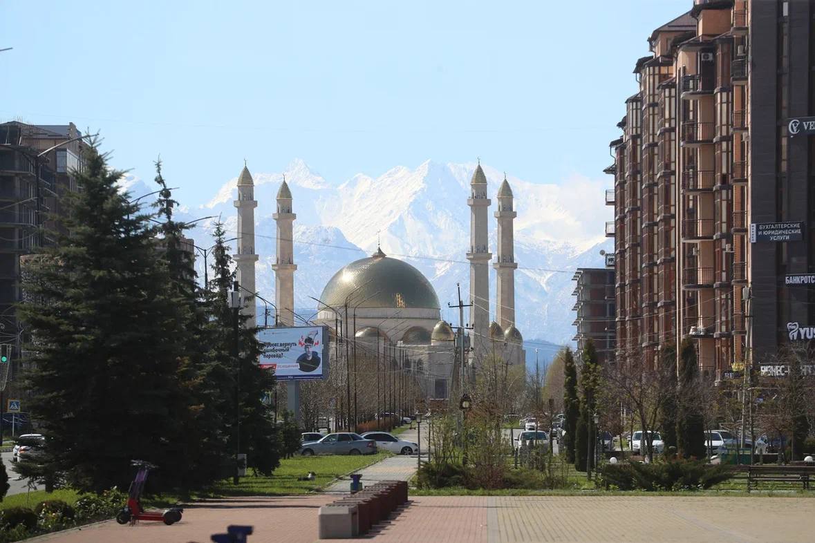 Сегодня, 15 апреля, нашей столице - городу Магасу - исполняется 32 года Сегодня, 15 апреля, нашей столице - городу Магасу - исполняется 32 года