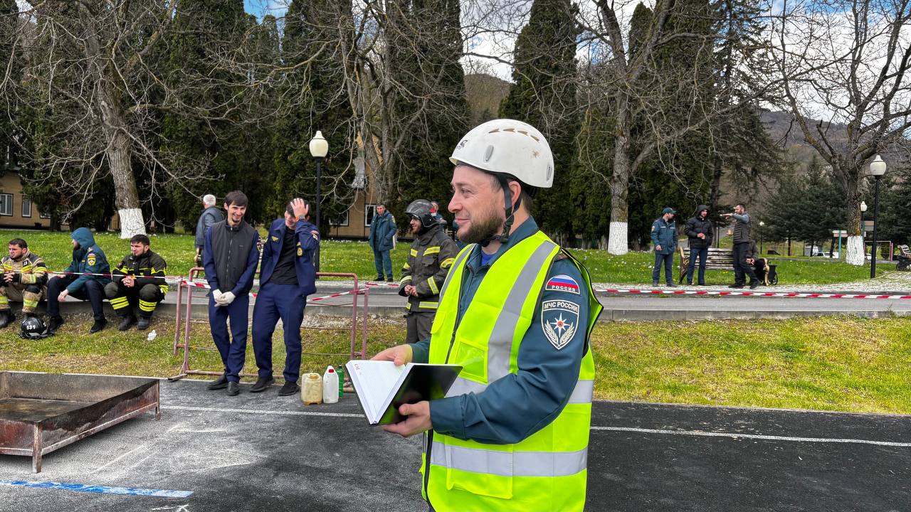 Победители получили кубки, грамоты и наши аплодисменты Победители получили кубки, грамоты и наши аплодисменты