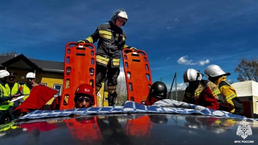 На базе спортивно-тренировочного центра «Мужичи» стартовали соревнования МЧС России по проведению аварийно-спасательных работ при ДТП