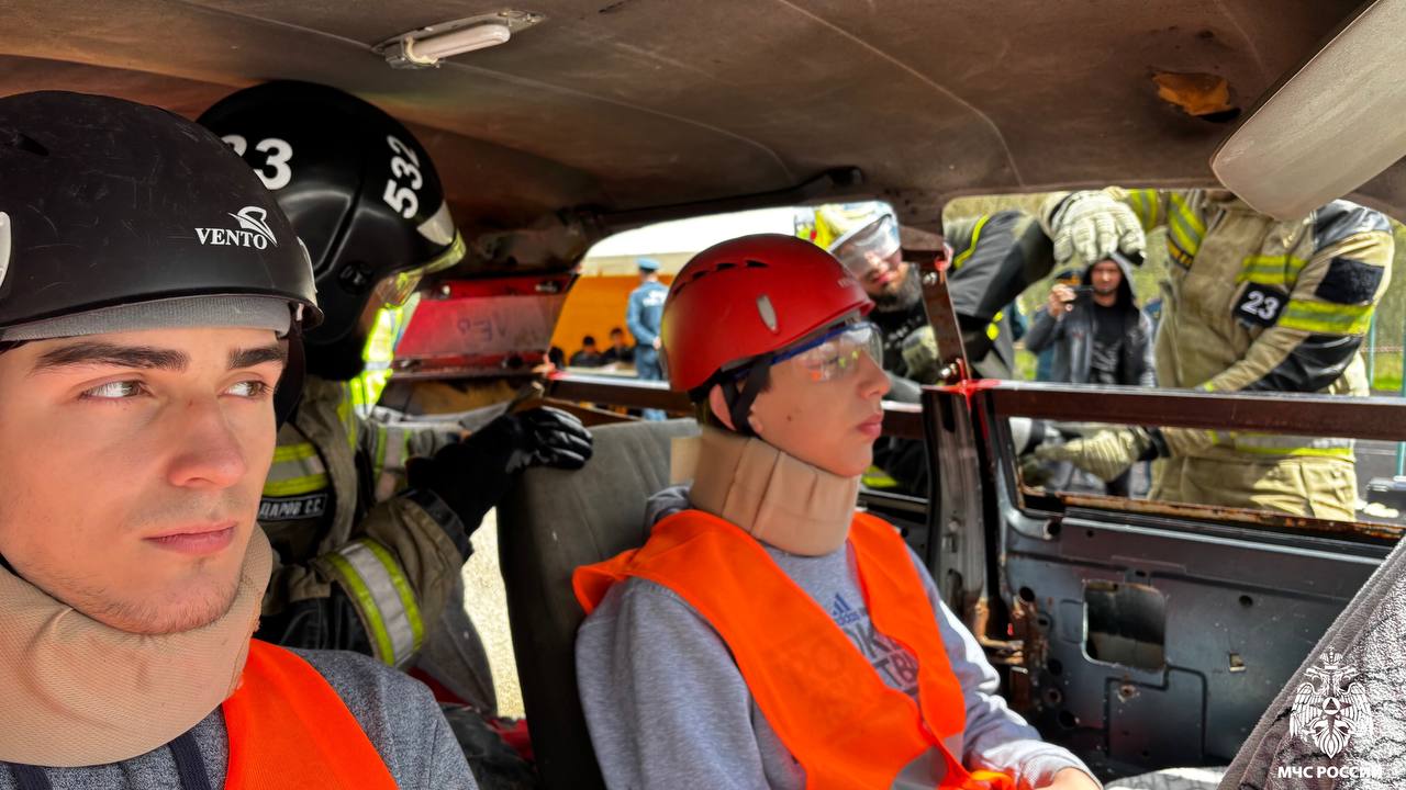 Победители получили кубки, грамоты и наши аплодисменты Победители получили кубки, грамоты и наши аплодисменты