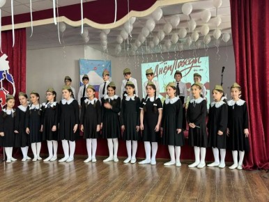 В сунженской школе №1 прошло патриотическое мероприятие «Единство, закалённое Победой» — ко Дню Победы и Году единства народов России