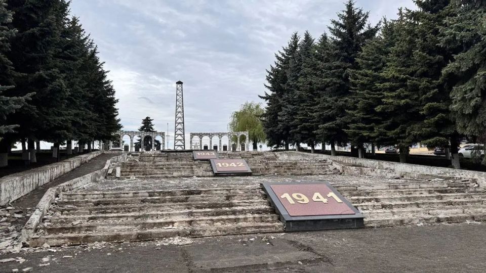 В Назрани начали реконструкцию Аллеи Победы