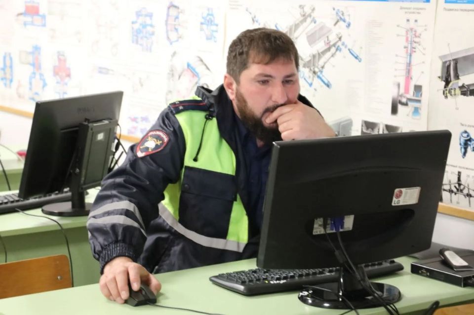 Лучшего госавтоинспектора определяют в Ингушетии Лучшего госавтоинспектора определяют в Ингушетии