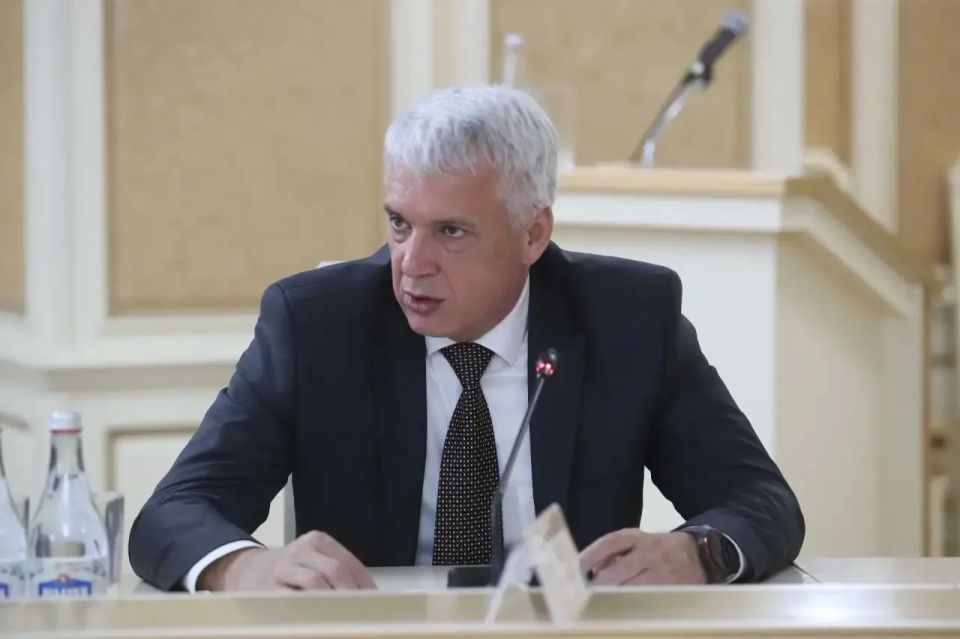 Глава Ингушетии Махмуд-Али Калиматов провёл в Магасе совещание с участием Минэнерго России, представителей федеральных структур и энергокомпаний Глава Ингушетии Махмуд-Али Калиматов провёл в Магасе совещание с участием Минэнерго России, представителей федеральных структур и энергокомпаний