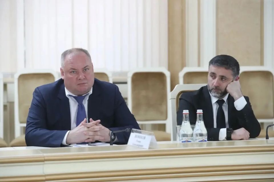 Глава Ингушетии Махмуд-Али Калиматов провёл в Магасе совещание с участием Минэнерго России, представителей федеральных структур и энергокомпаний Глава Ингушетии Махмуд-Али Калиматов провёл в Магасе совещание с участием Минэнерго России, представителей федеральных структур и энергокомпаний