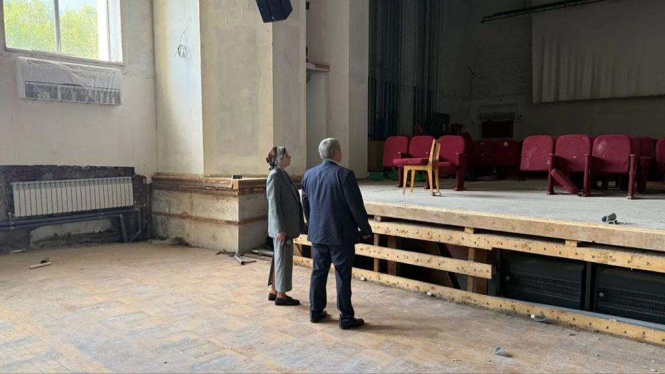 В Назрани продолжают капремонт Дворца культуры — по нацпроекту «Семья»