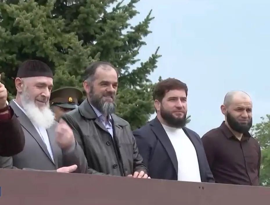 Участник программы «Путь героя» Хамзат Хашиев навестил Горский кадетский корпус