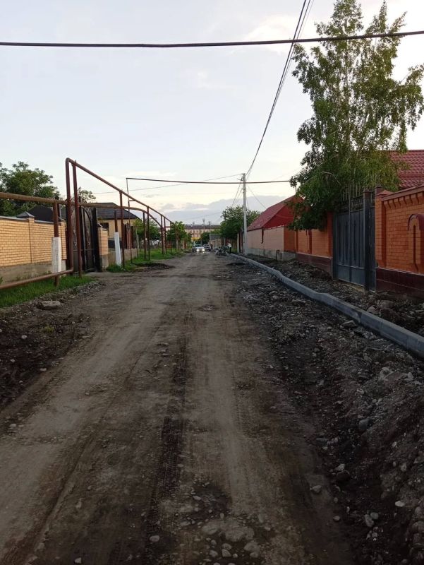 В с.п. Нижние Ачалуки продолжается благоустройство улицы Кооперативная в рамках федерального проекта «Комфортная городская среда» В с.п. Нижние Ачалуки продолжается благоустройство улицы Кооперативная в рамках федерального проекта «Комфортная городская среда»