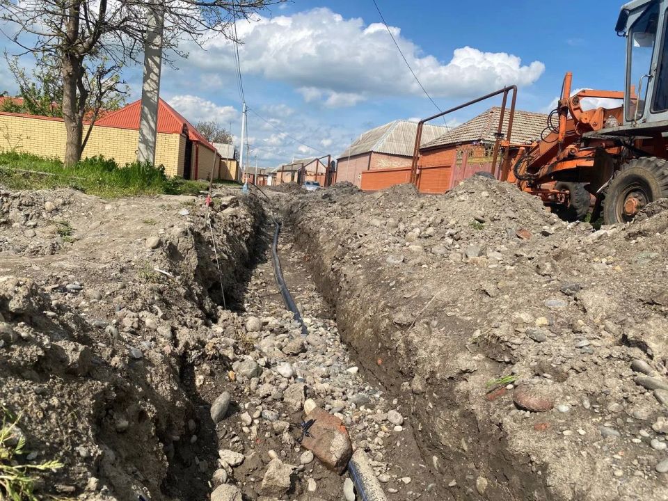 В с.п. Нижние Ачалуки продолжается благоустройство улицы Кооперативная в рамках федерального проекта «Комфортная городская среда» В с.п. Нижние Ачалуки продолжается благоустройство улицы Кооперативная в рамках федерального проекта «Комфортная городская среда»