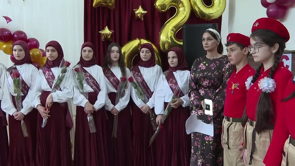 Махмуд-Али Калиматов: Сегодня побывал на последнем звонке в школе №10 с.п. Вежарий Малгобекского района