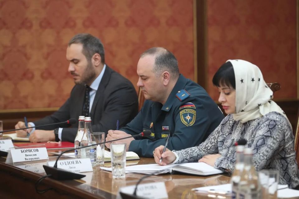 Махмуд-Али Калиматов провёл оперативное совещание по ликвидации последствий паводка в Ингушетии Махмуд-Али Калиматов провёл оперативное совещание по ликвидации последствий паводка в Ингушетии