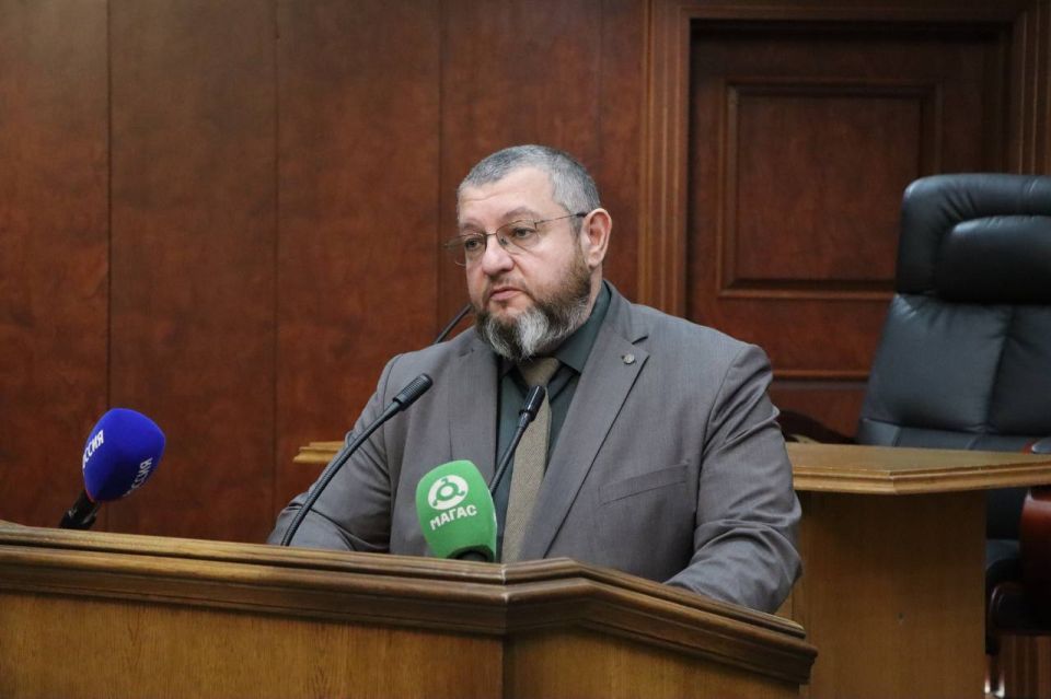 В рамках заседания Народного Собрания РИ и.о. руководителя Управления Федеральной налоговой службы по РИ Беслан Евлоев представил информацию об итогах работы налоговых органов Республики Ингушетия за 2025 год и основных... В рамках заседания Народного Собрания РИ и.о. руководителя Управления Федеральной налоговой службы по РИ Беслан Евлоев представил информацию об итогах работы налоговых органов Республики Ингушетия за 2025 год и основных...