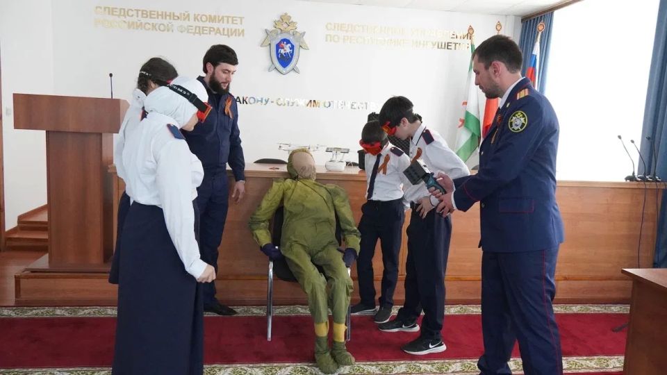 В следственном управлении СК России по Республике Ингушетия состоялся день открытых дверей для учащихся подшефного кадетского класса В следственном управлении СК России по Республике Ингушетия состоялся день открытых дверей для учащихся подшефного кадетского класса