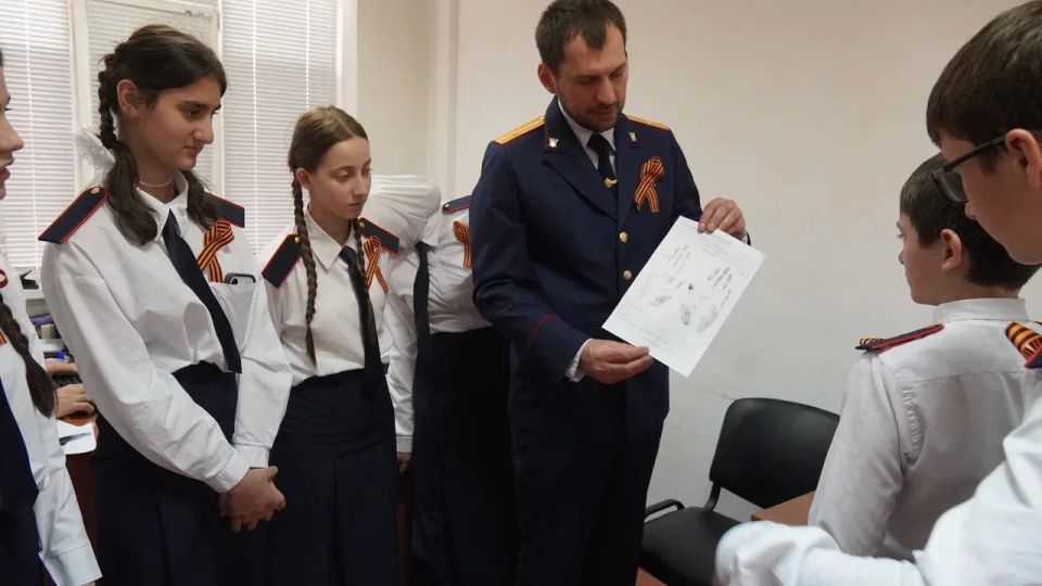 В следственном управлении СК России по Республике Ингушетия состоялся день открытых дверей для учащихся подшефного кадетского класса В следственном управлении СК России по Республике Ингушетия состоялся день открытых дверей для учащихся подшефного кадетского класса