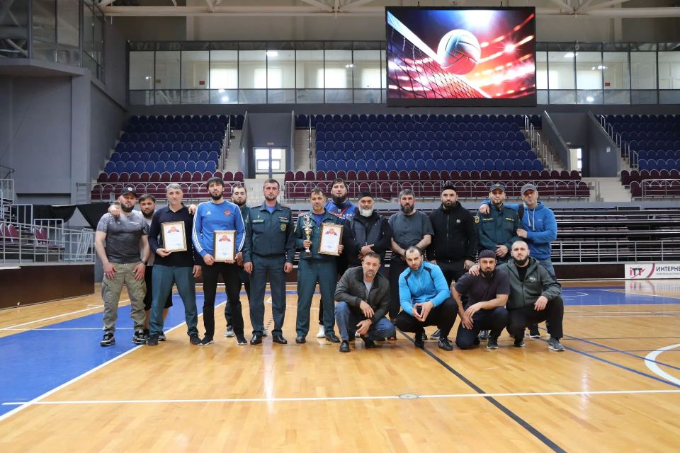 Во Дворце спорта «Магас» прошли соревнования по волейболу среди подразделений Главного управления МЧС России по Республике Ингушетия, посвященные Дню защитника Отечества Во Дворце спорта «Магас» прошли соревнования по волейболу среди подразделений Главного управления МЧС России по Республике Ингушетия, посвященные Дню защитника Отечества