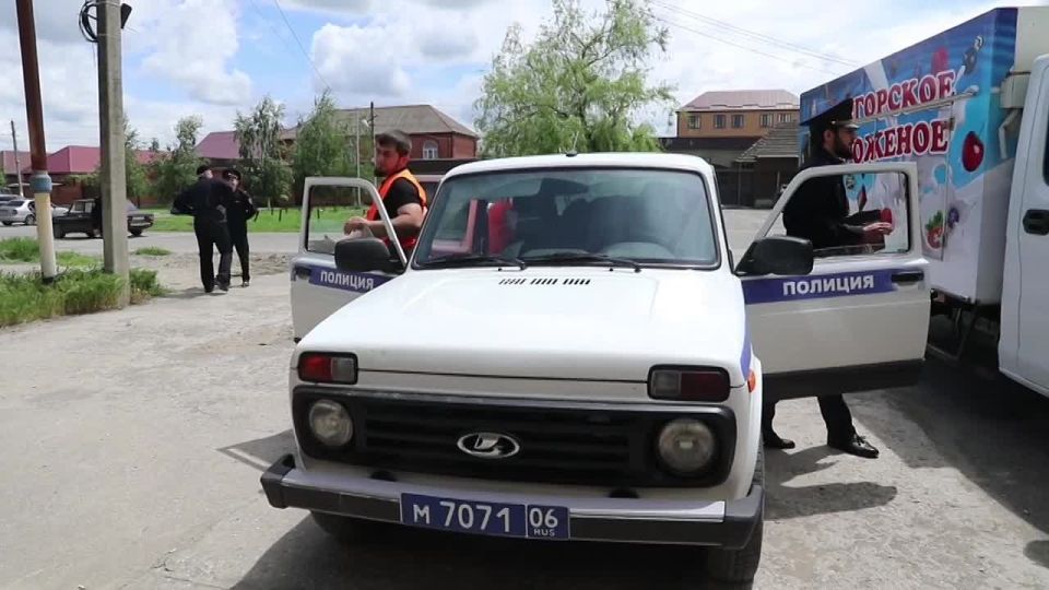 В Сунже члены добровольной народной дружины приняли участие в проводимых полицейскими профилактических мероприятиях