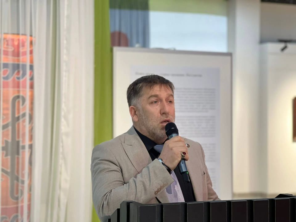 В Сунже торжественно открылась выставка, приуроченная ко Дню Республики Ингушетия В Сунже торжественно открылась выставка, приуроченная ко Дню Республики Ингушетия