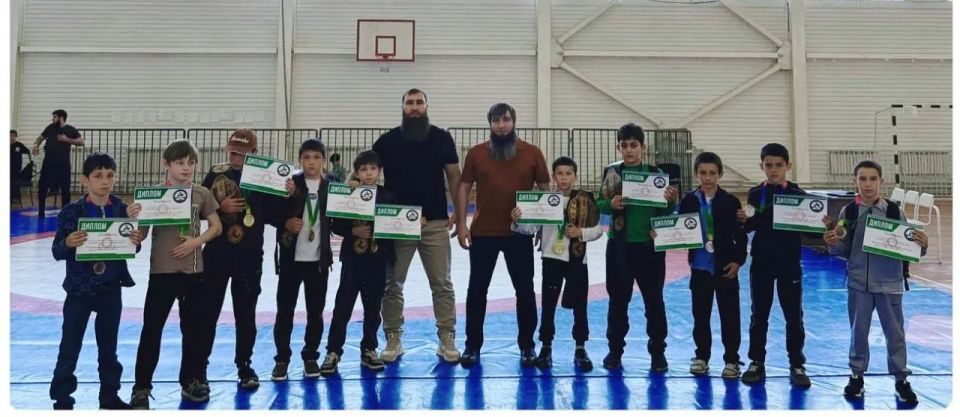Карабулакские борцы вольного стиля стали триумфаторами чемпионата Ингушетии: все 10 участников команды взяли медали